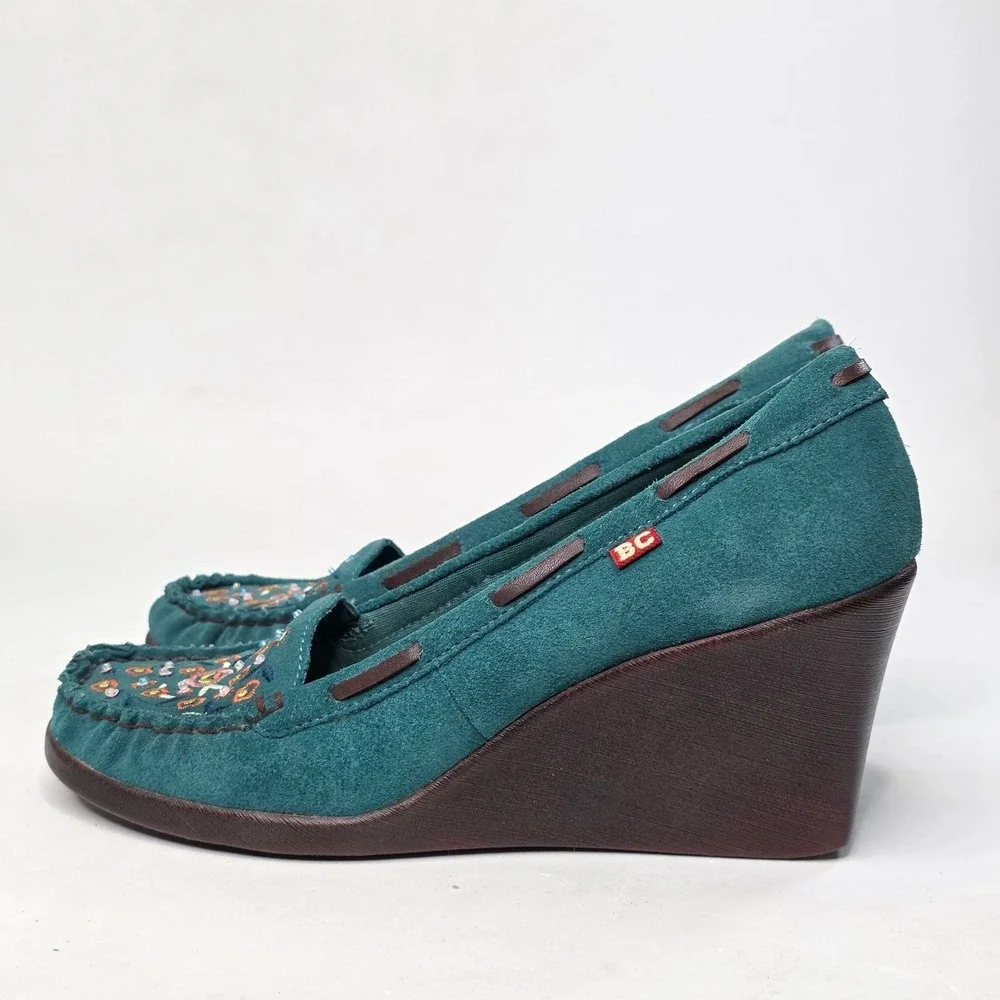 BC Footwear Teal Suede Floral Embroidered Wedge Moccasin Pumps Women's Size 7